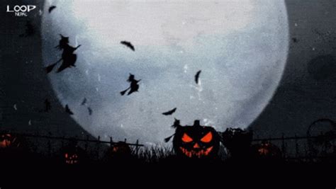 scary halloween gif|creepy halloween gif.